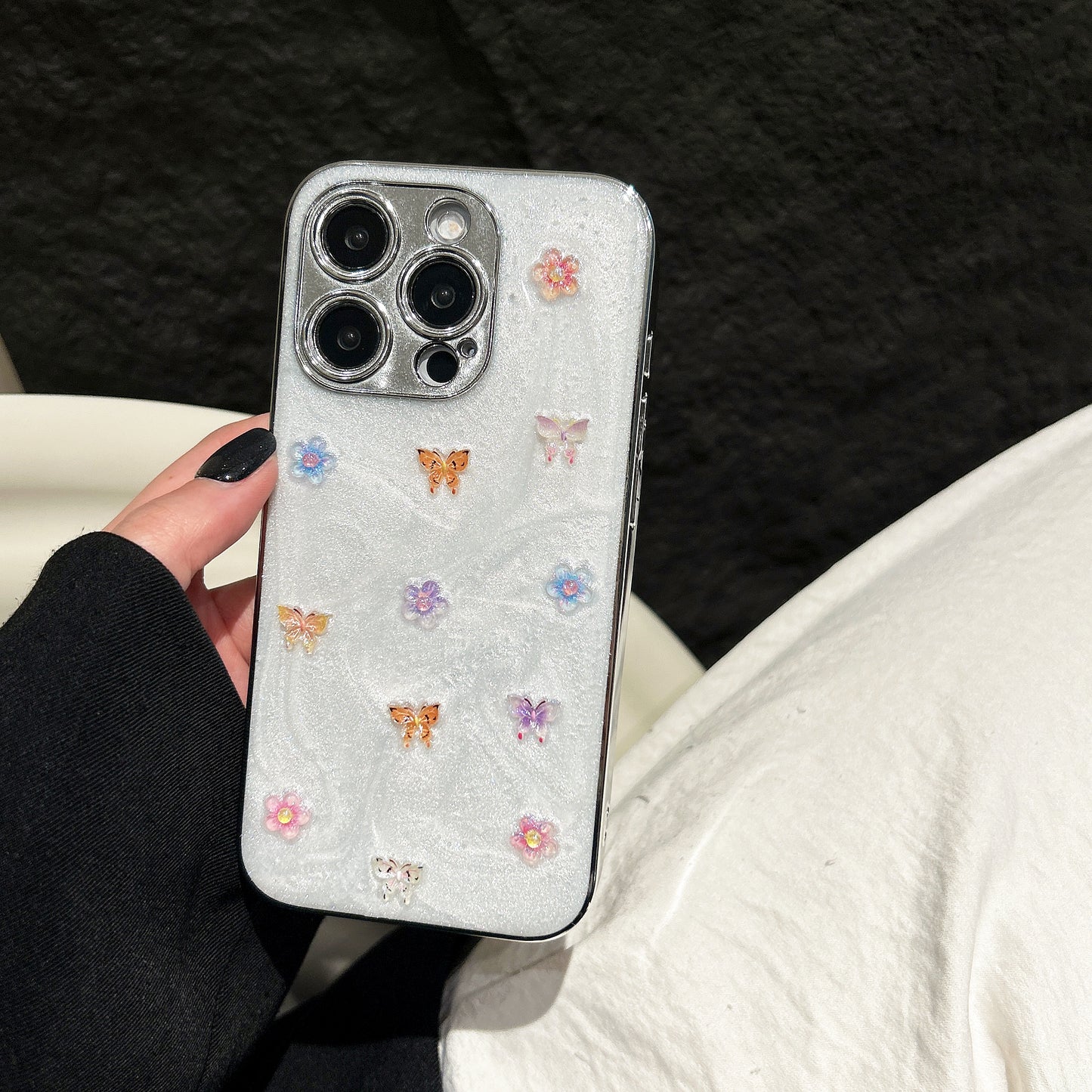 Elegant Glitter Butterfly Phone Case – White Pearl Shine with Floral Embellishments