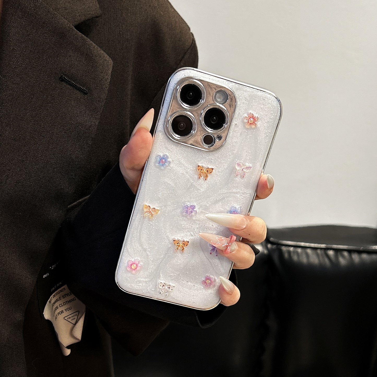 Elegant Glitter Butterfly Phone Case – White Pearl Shine with Floral Embellishments