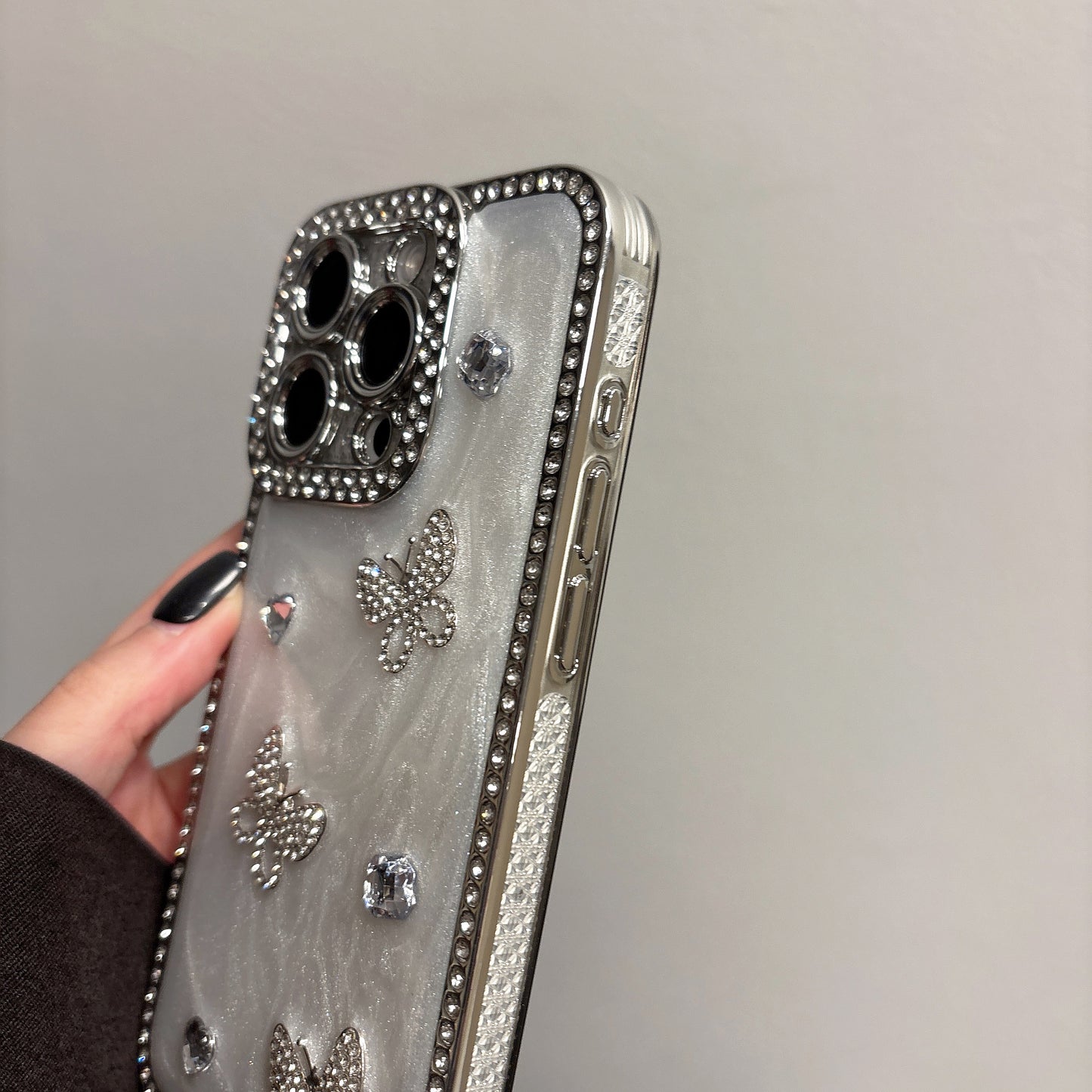 Luxury Crystal Butterfly iPhone Case – Sparkling Diamond-Embellished Design with Elegant Butterfly Motif, Shiny Gloss Finish for iPhone 16/15/14/13, Perfect Gift for Her