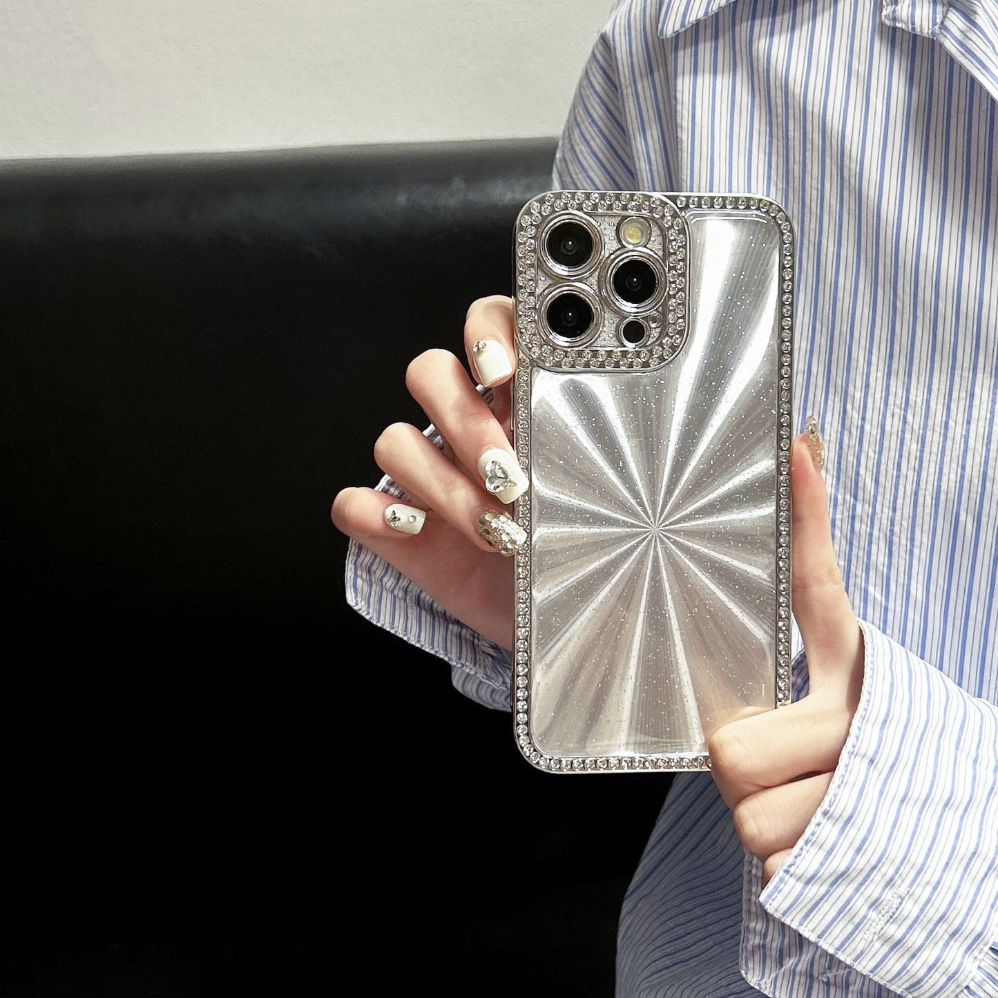 Glamorous Metallic Shine iPhone Case – Sparkling Rhinestones & Sleek Design